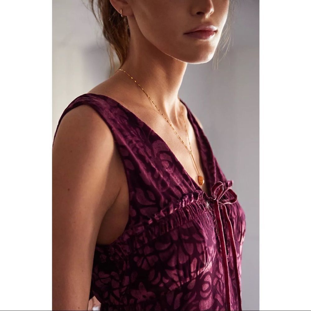 NEW Anthropologie Velvet Burnout Floral Lounge Slip V-Neck Midi Dress Medium - Picture 3 of 3